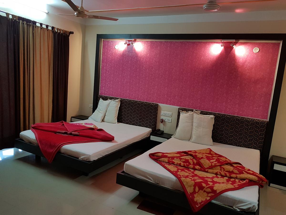 Swagatam International Hotel Tarapith Exterior foto